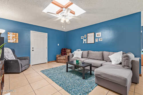 $325,000 - 2Br/1Ba - Home for Sale in Missouri Parkway, Phoenix