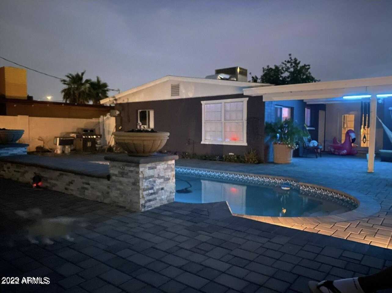 View Phoenix, AZ 85033 house