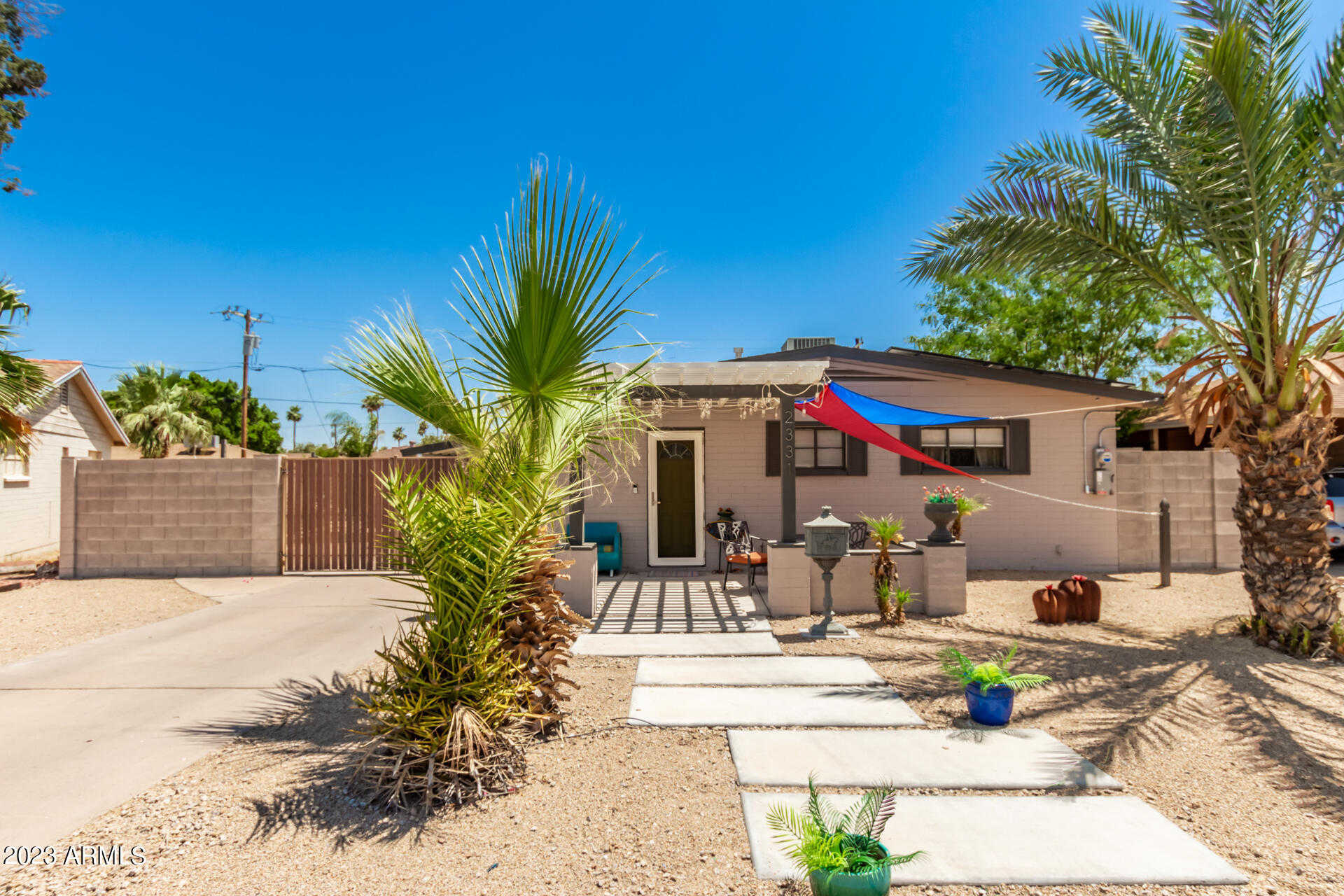 View Phoenix, AZ 85015 property