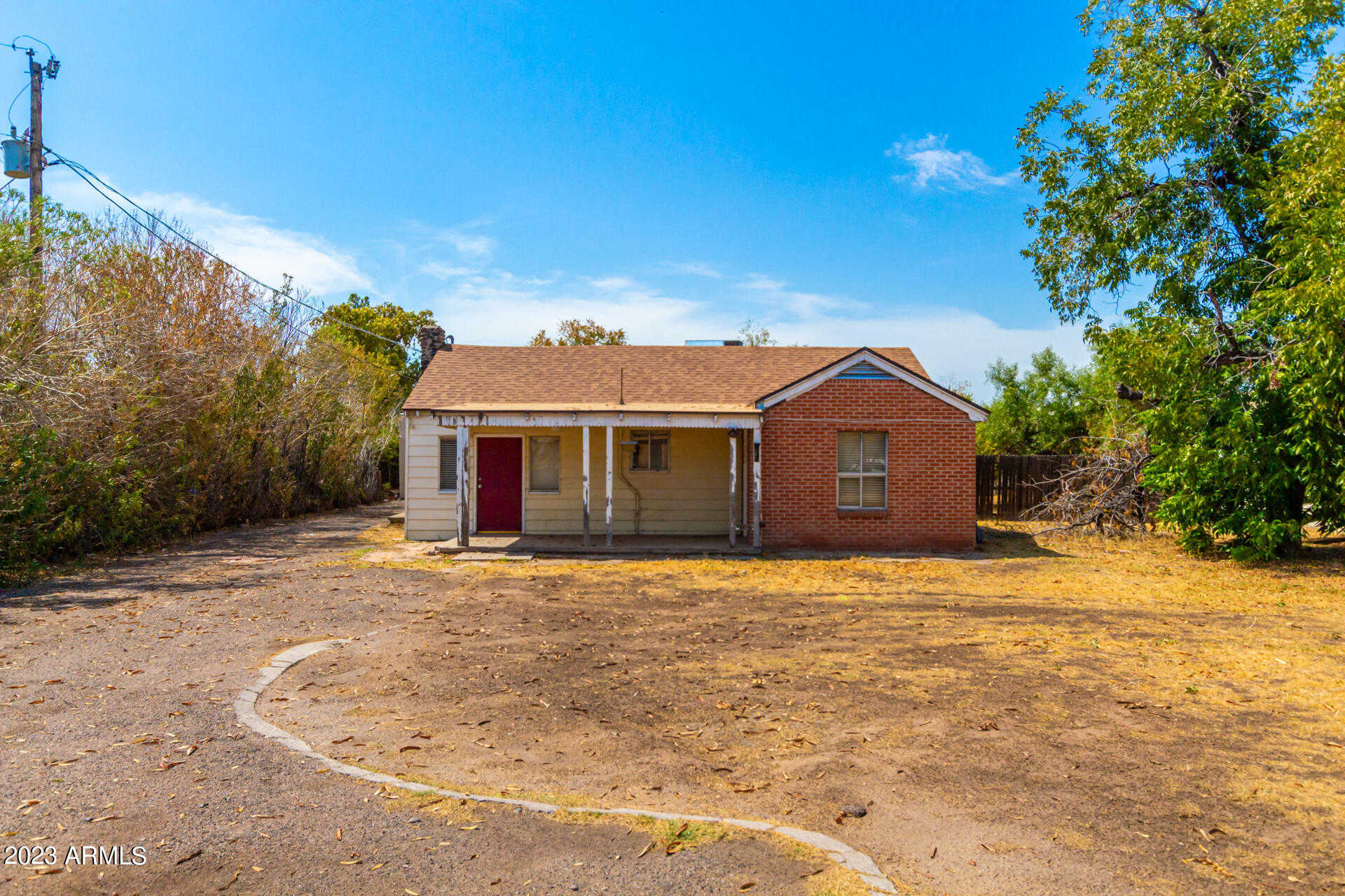 View Phoenix, AZ 85015 multi-family property