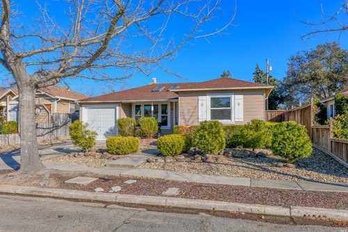 $735,000 - 2Br/2Ba -  for Sale in Fairview Terrace, Napa