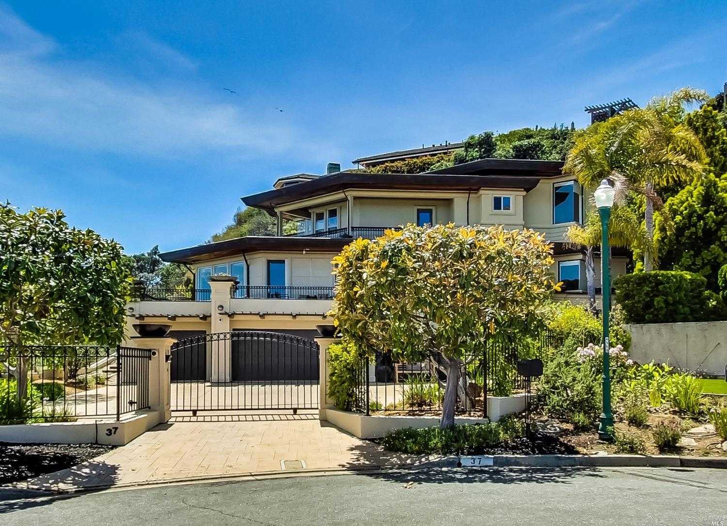 $5,999,000 - 4Br/5Ba -  for Sale in Mill Valley