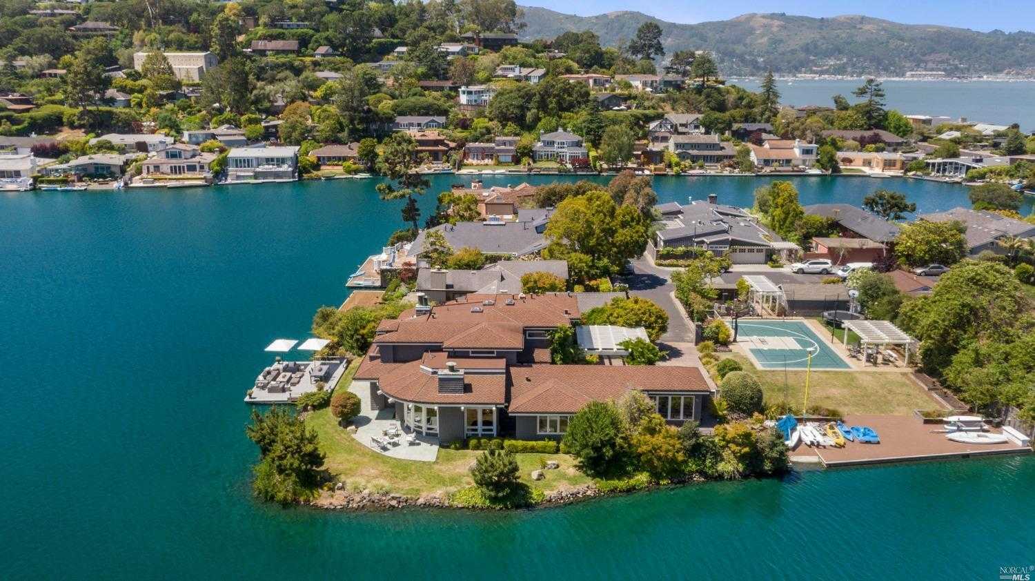 $11,750,000 - 5Br/6Ba -  for Sale in Belvedere