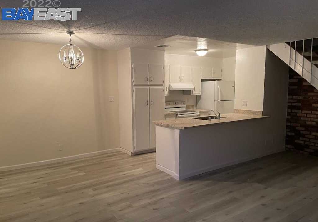 Photo of  1210 Sycamore Dr Unit 2