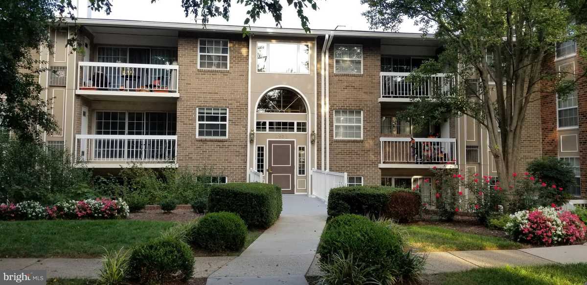 $289,900 - 1Br/1Ba -  for Sale in Mclean Chase, Mclean