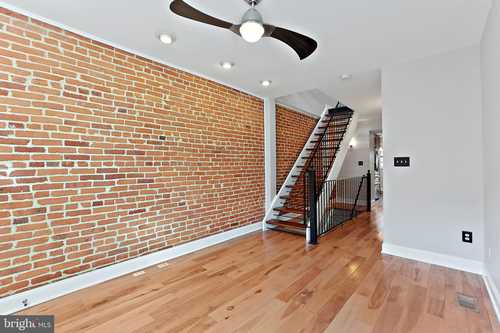 $300,000 - 2Br/2Ba -  for Sale in Locust Point, Baltimore