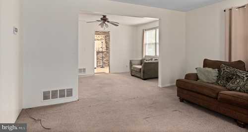 $163,000 - 3Br/1Ba -  for Sale in Holland Hill, Baltimore