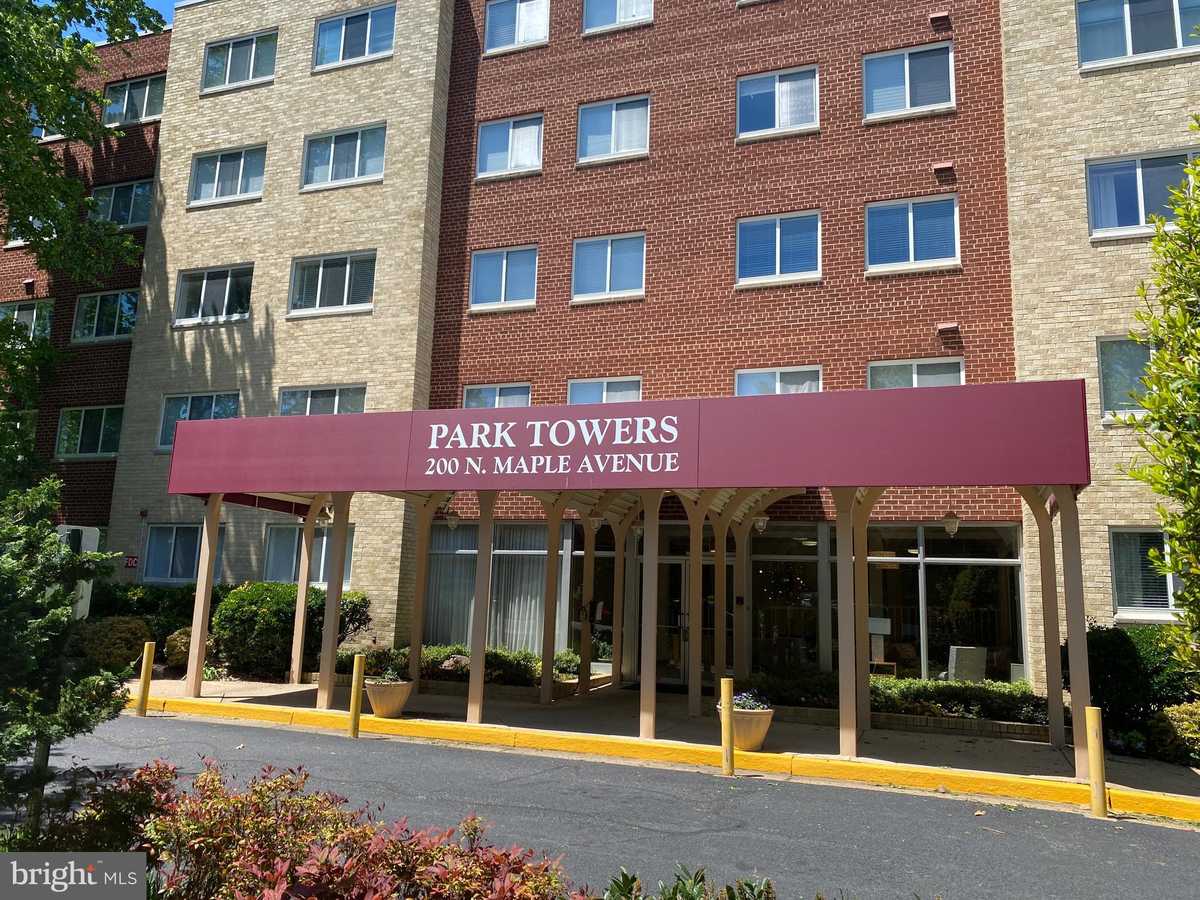 $280,000 - 1Br/1Ba -  for Sale in Park Towers, Falls Church
