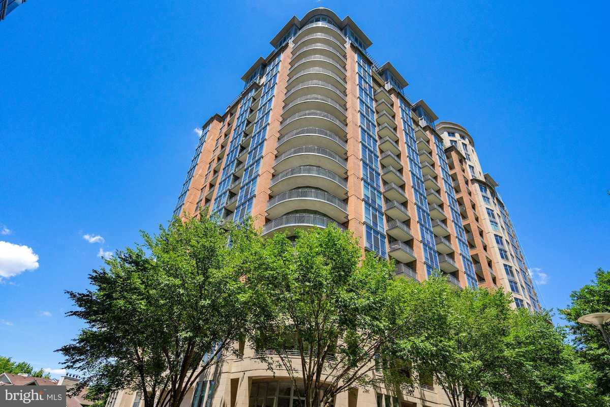$498,888 - 1Br/1Ba -  for Sale in One Park Crest, Tysons