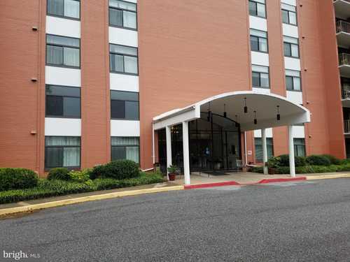 $200,000 - 2Br/2Ba -  for Sale in Dulaney Towers, Towson