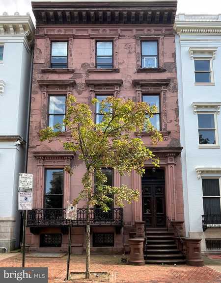 $350,000 - 2Br/2Ba -  for Sale in Mount Vernon Place Historic District, Baltimore