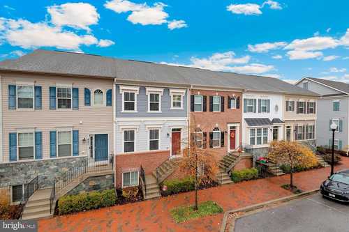 $525,000 - 3Br/4Ba -  for Sale in Village Greens, Annapolis