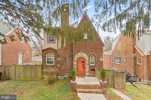 $300,000 - 4Br/3Ba -  for Sale in None Available, Baltimore