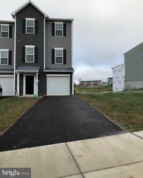 View HANOVER, PA 17331 townhome