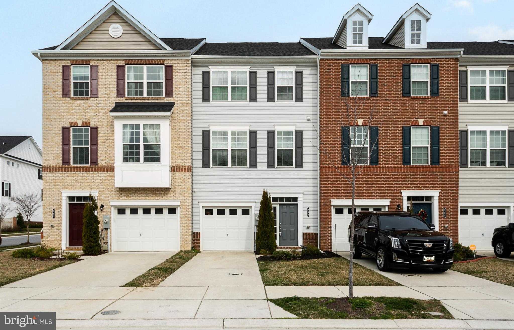 View MIDDLE RIVER, MD 21220 townhome