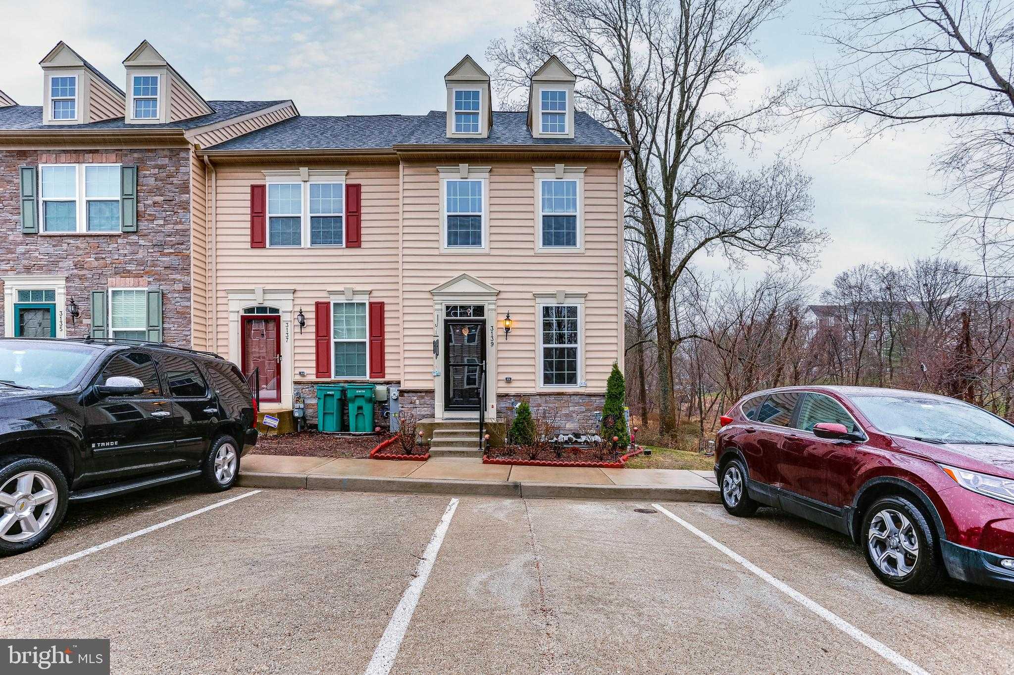 View ELLICOTT CITY, MD 21043 townhome