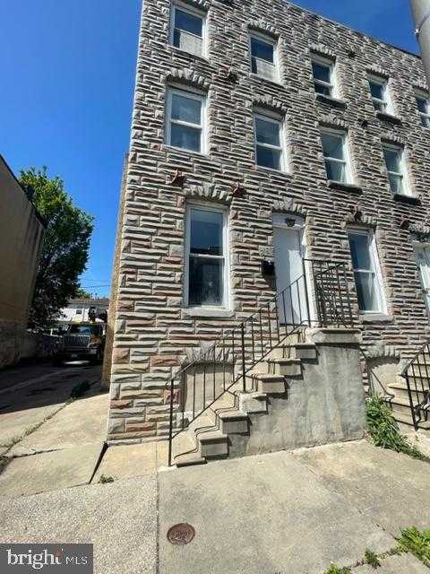 View BALTIMORE, MD 21217 townhome
