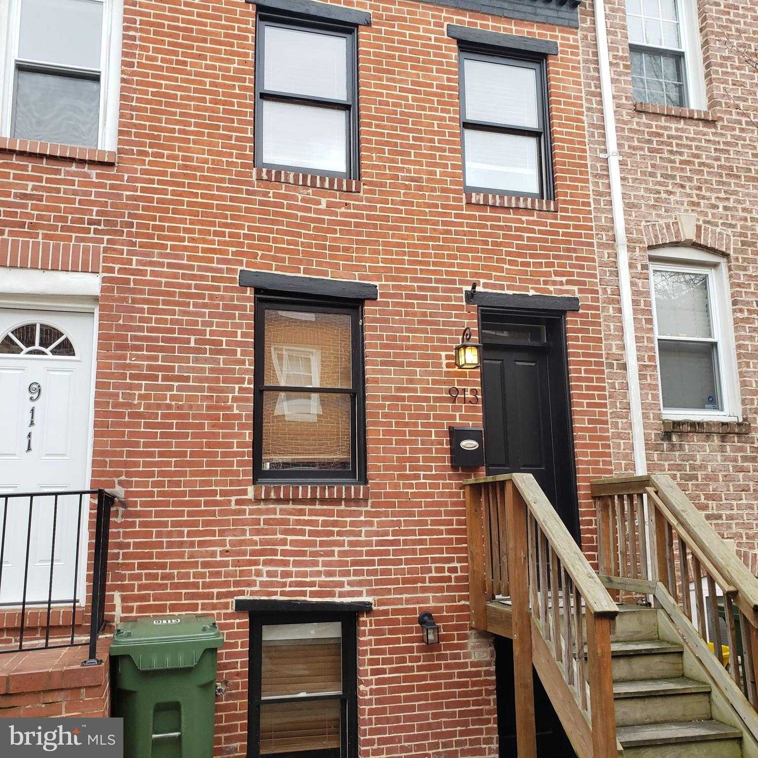 View BALTIMORE, MD 21223 townhome