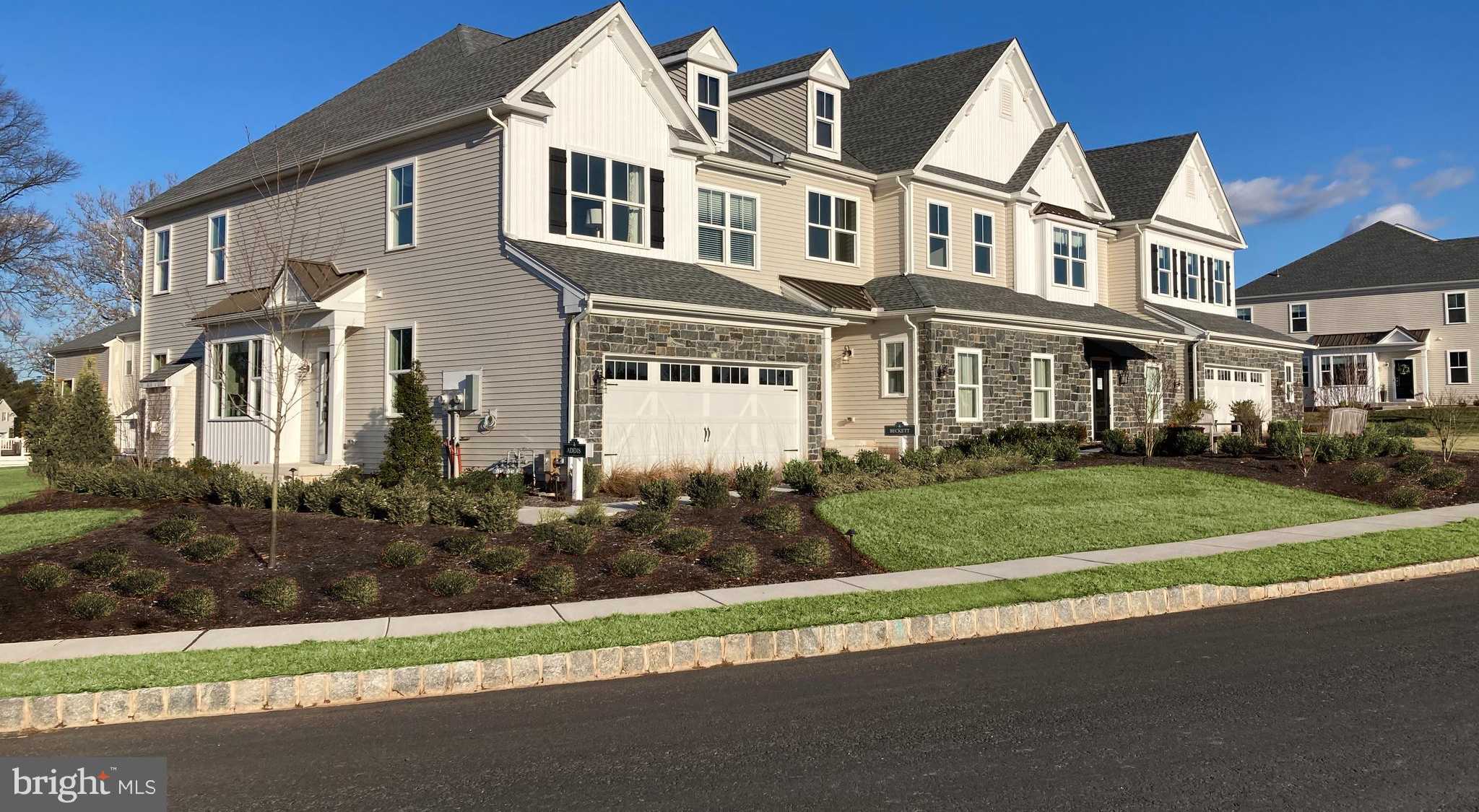 View IVYLAND, PA 18974 townhome