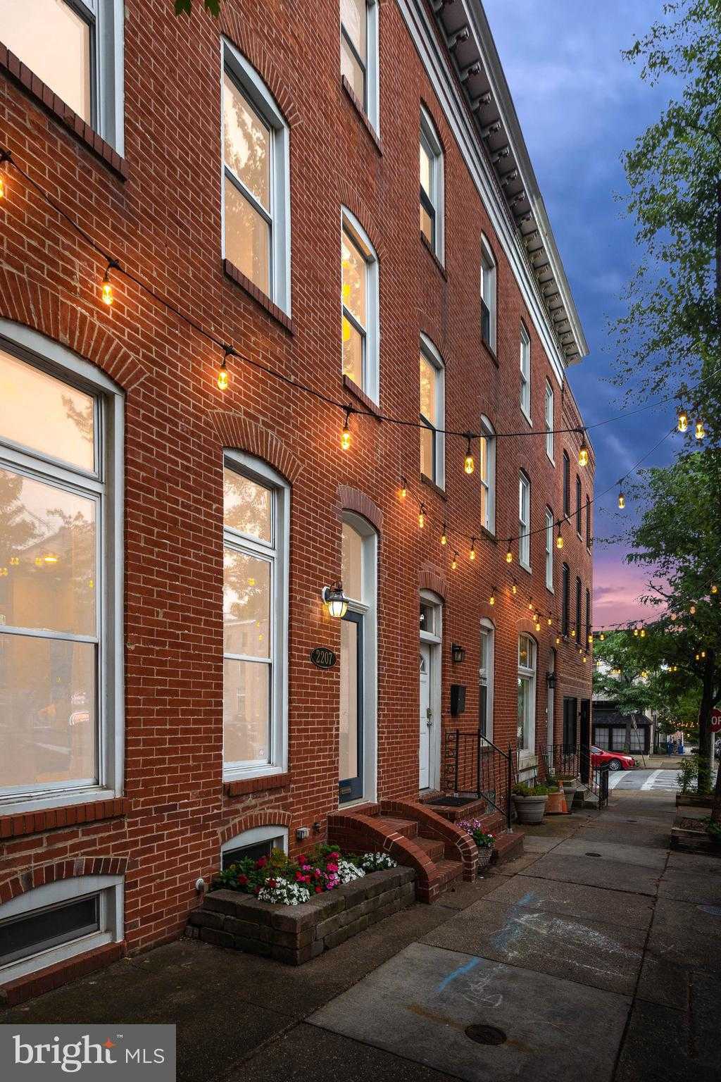 View BALTIMORE, MD 21231 townhome