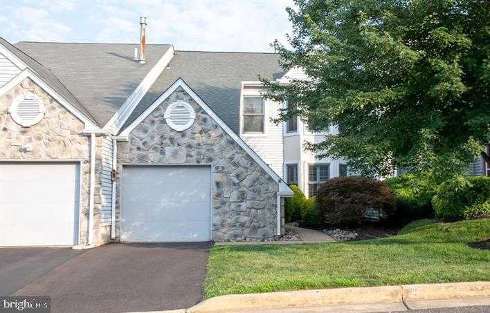 View NEWTOWN, PA 18940 townhome
