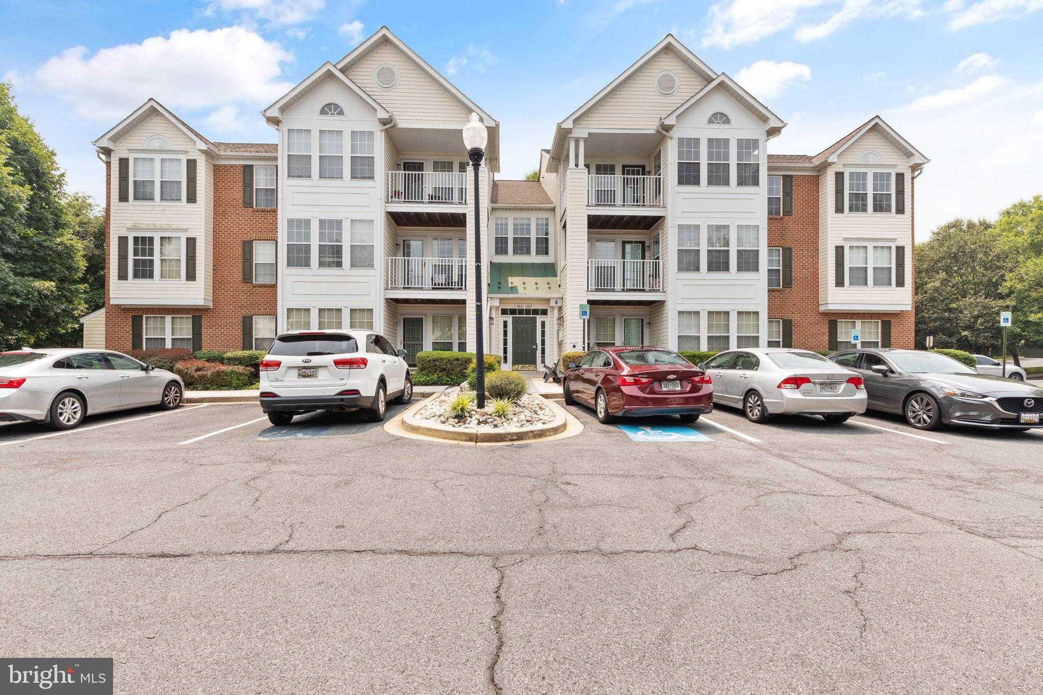 View OWINGS MILLS, MD 21117 condo