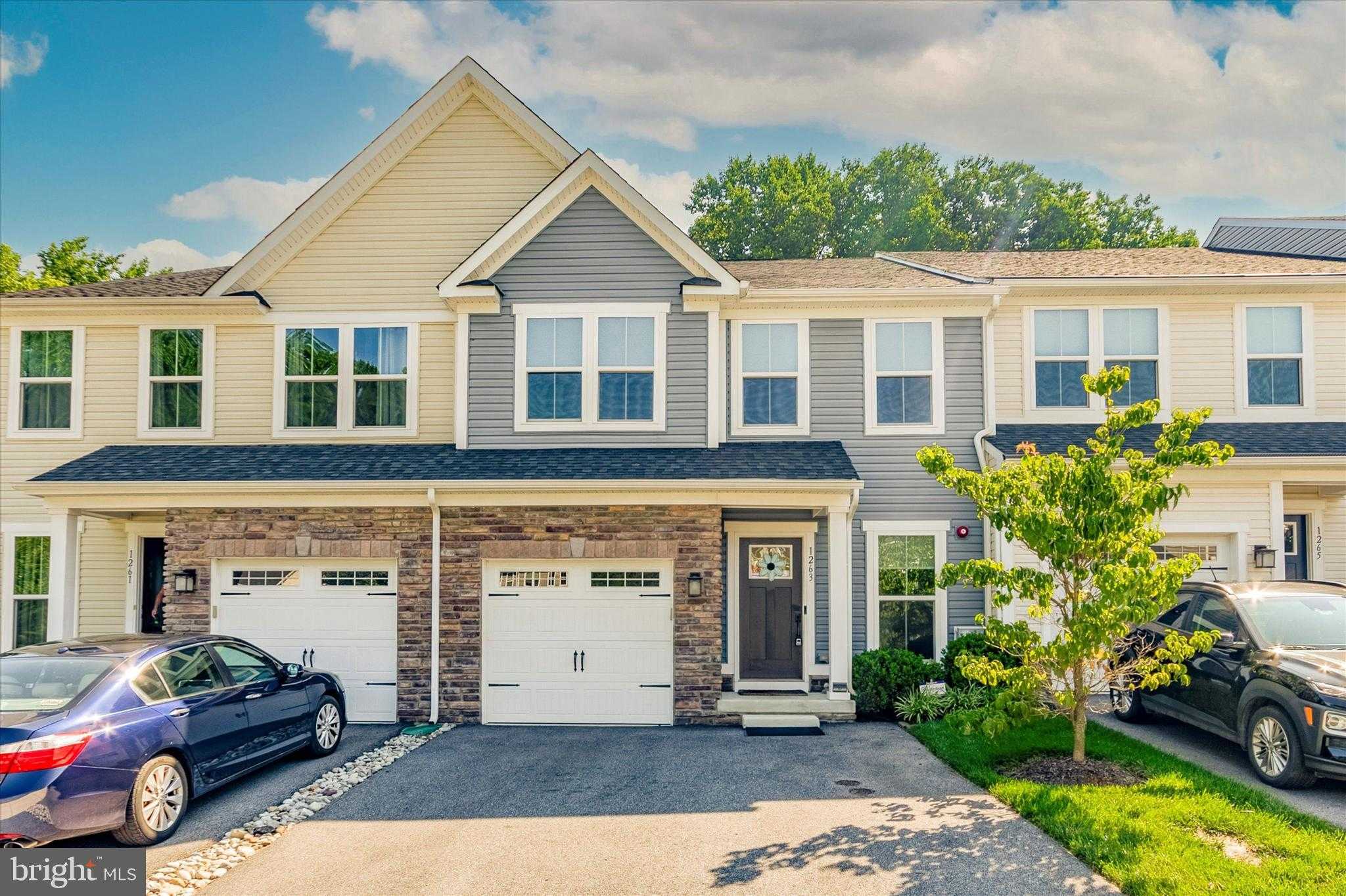 View KENNETT SQUARE, PA 19348 townhome