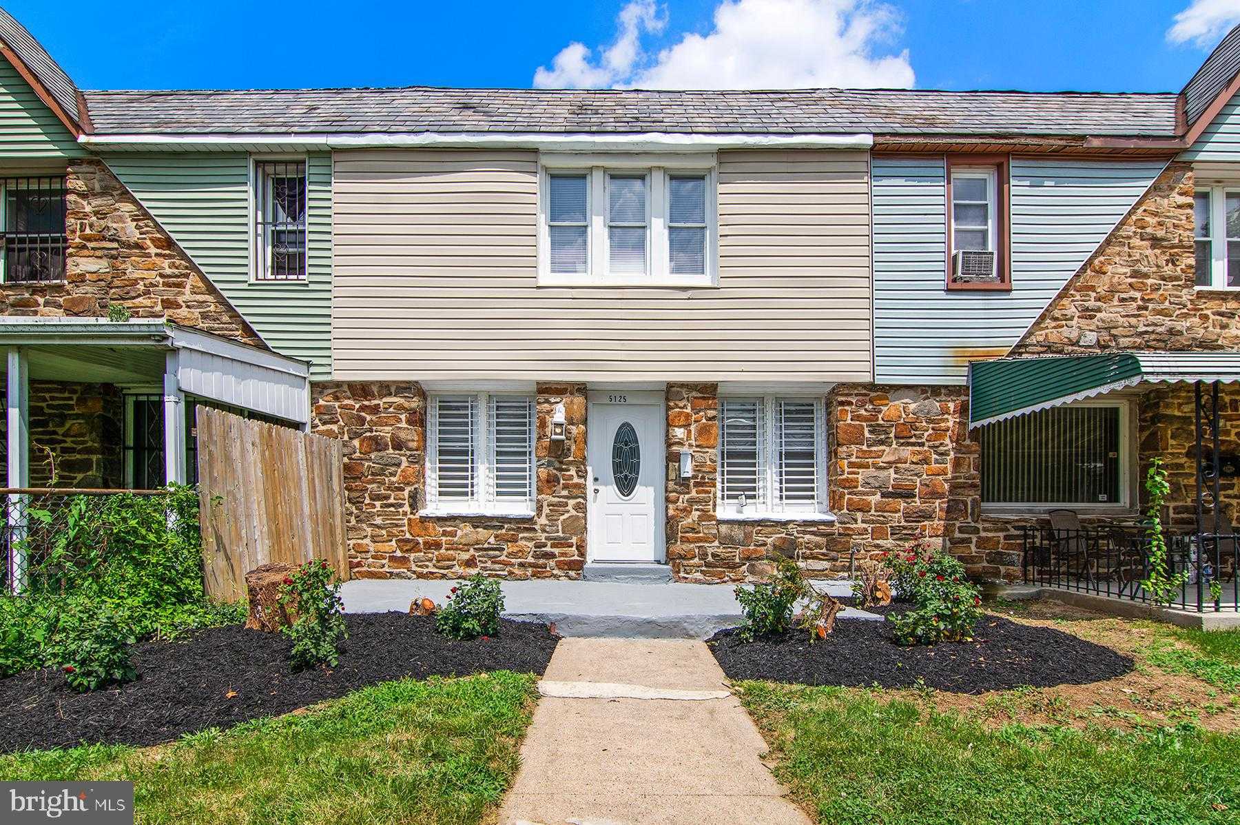 View BALTIMORE, MD 21215 townhome