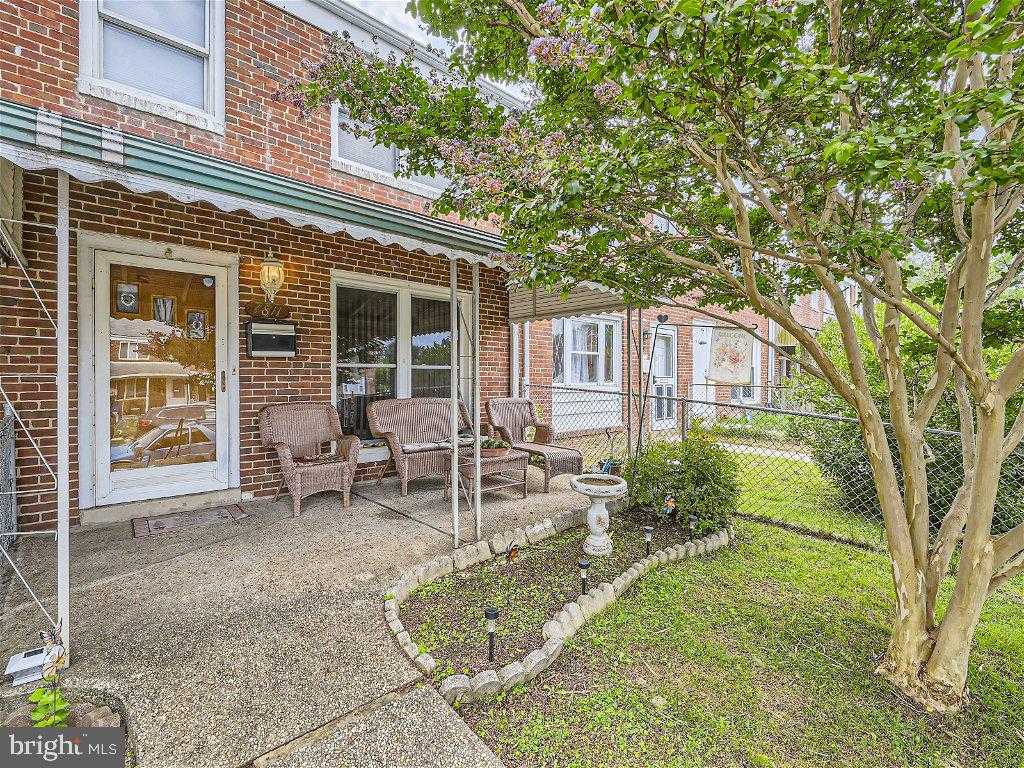 View DUNDALK, MD 21222 townhome