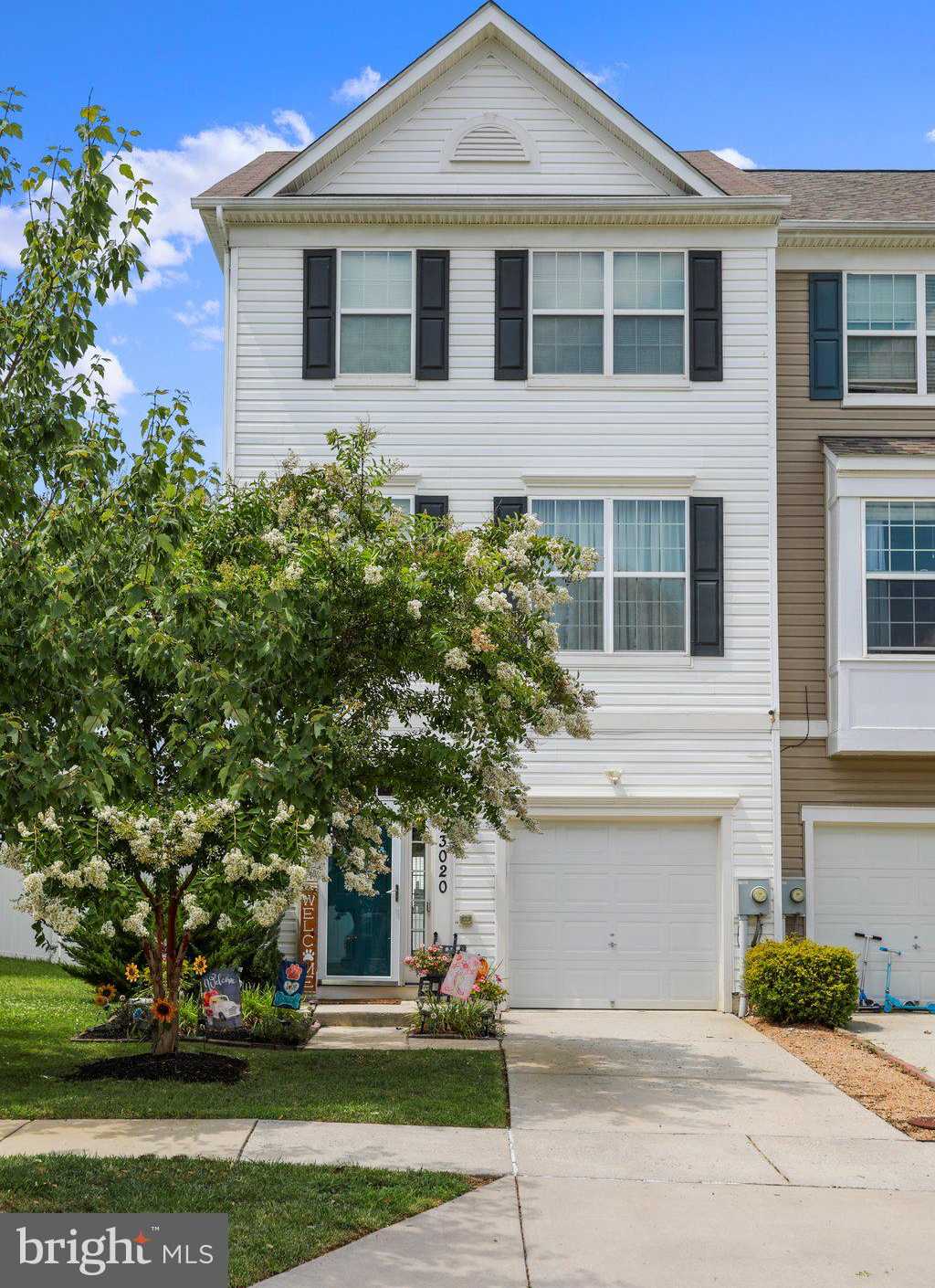 View HAGERSTOWN, MD 21740 townhome