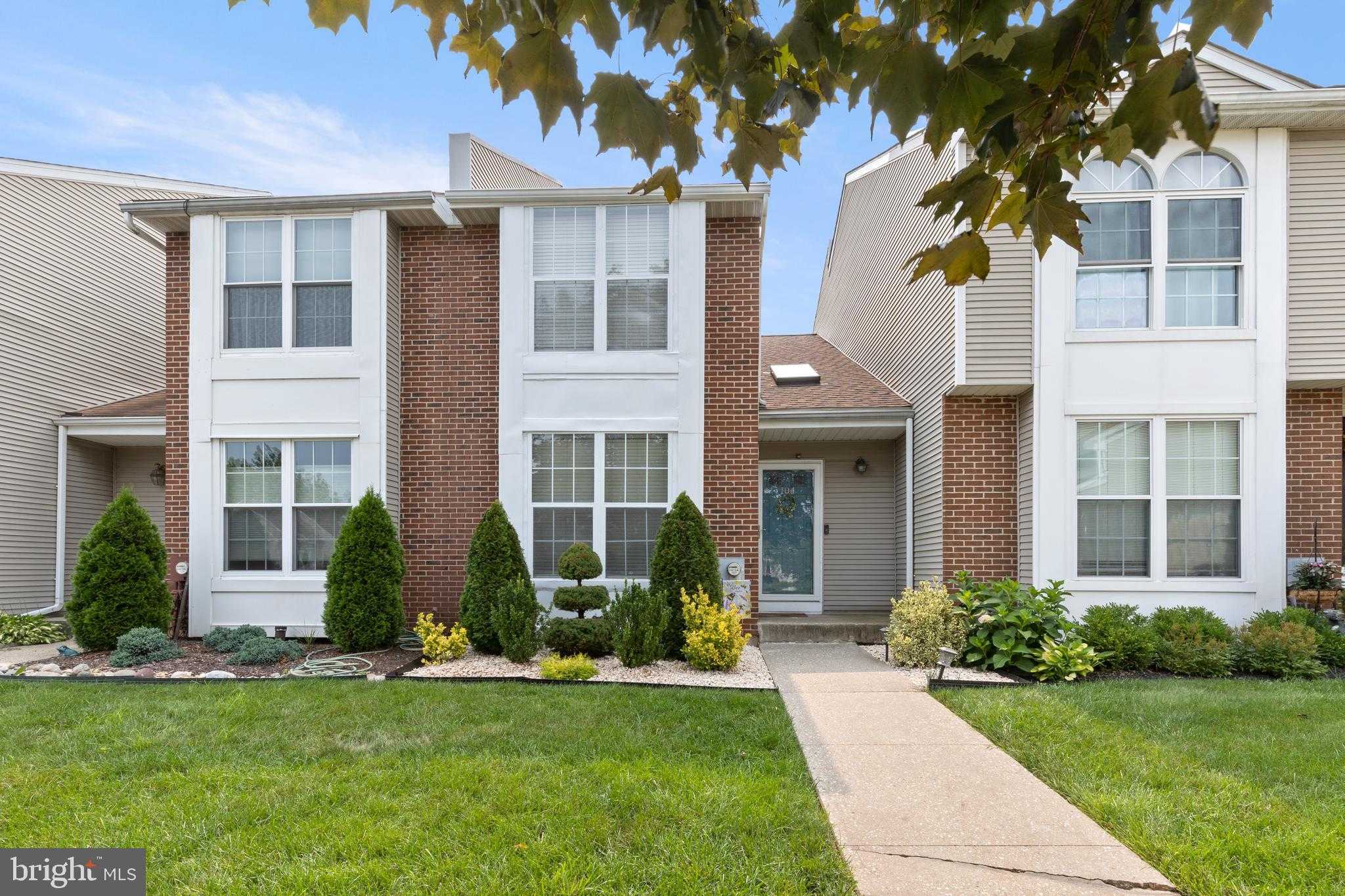 View NORRISTOWN, PA 19401 townhome