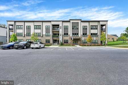 $439,900 - 2Br/2Ba -  for Sale in Turf Valley, Ellicott City