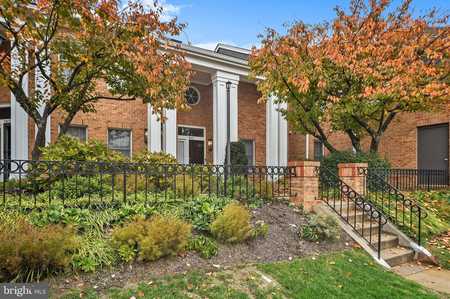 $425,000 - 2Br/2Ba -  for Sale in Courtyard At Greene Tree, Pikesville