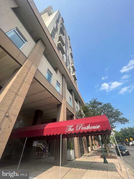 $185,000 - 2Br/2Ba -  for Sale in Penthouse Condominiums, Towson
