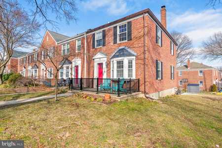 $440,000 - 4Br/2Ba -  for Sale in Rodgers Forge, Baltimore