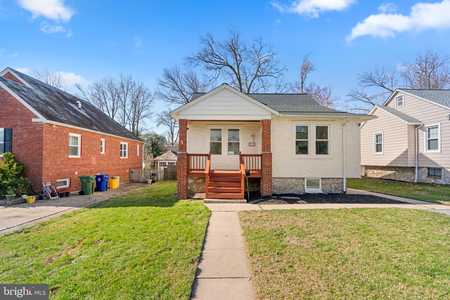 $300,000 - 4Br/2Ba -  for Sale in Parkville, Baltimore
