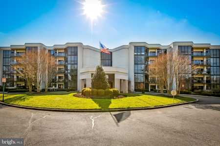 $334,900 - 2Br/2Ba -  for Sale in Pavilion In The Park, Pikesville