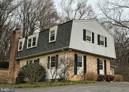 $549,900 - 4Br/3Ba -  for Sale in Hunt Crest, Towson