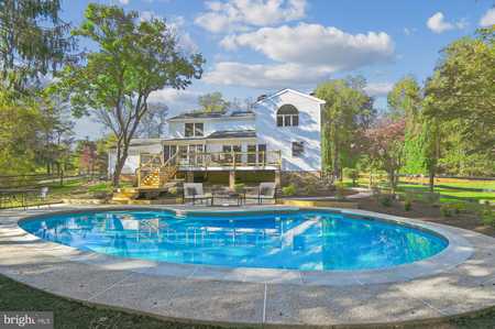 $979,000 - 4Br/4Ba -  for Sale in Falls Road Corridor, Lutherville Timonium
