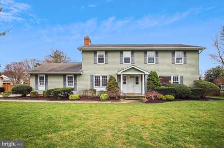 $724,900 - 4Br/3Ba -  for Sale in Gingerville Manor Estates, Edgewater