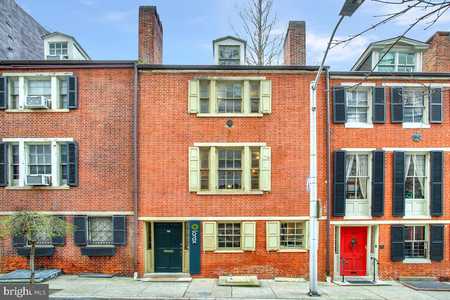 $450,000 - 4Br/3Ba -  for Sale in Mount Vernon Place Historic District, Baltimore