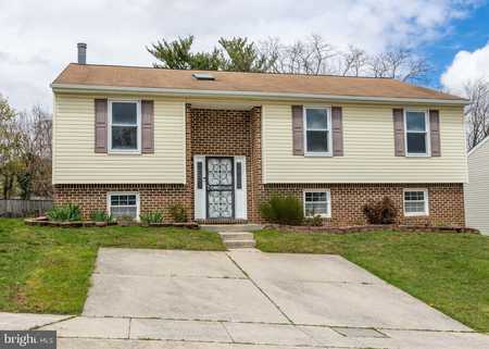 $450,000 - 4Br/3Ba -  for Sale in Ivy Spring Terrace, Catonsville