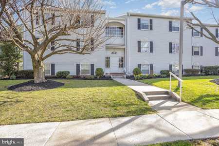 $250,000 - 2Br/2Ba -  for Sale in Brooking Court Garden, Lutherville Timonium