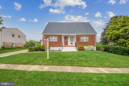 $489,000 - 4Br/3Ba -  for Sale in Westview Park, Catonsville