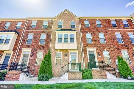 $399,900 - 4Br/4Ba -  for Sale in O'donnell Square, Baltimore