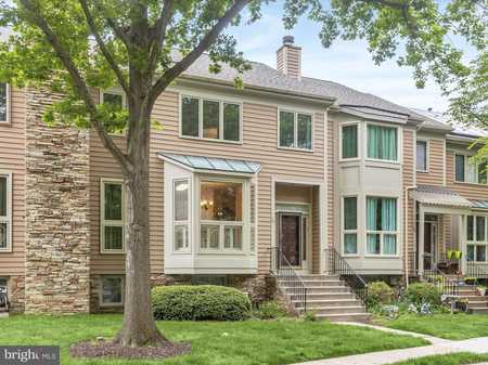 $465,000 - 3Br/4Ba -  for Sale in Summit Chase, Baltimore