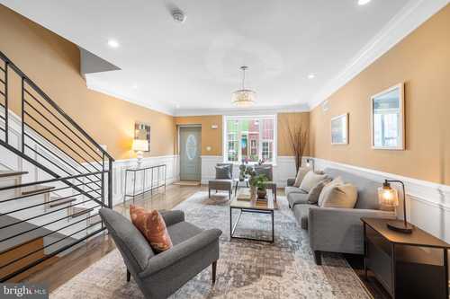 $575,000 - 4Br/3Ba -  for Sale in Dickinson Narrows, Philadelphia