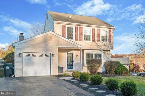 $450,000 - 3Br/3Ba -  for Sale in Victoria Crossing, Downingtown