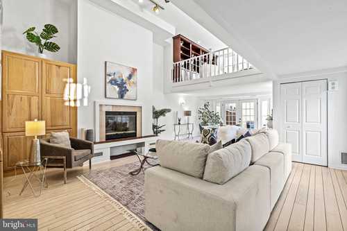 $1,250,000 - 3Br/3Ba -  for Sale in Washington Sq West, Philadelphia