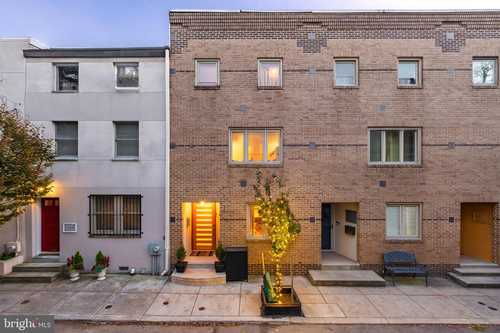 $1,375,000 - 3Br/3Ba -  for Sale in Fitler Square, Philadelphia